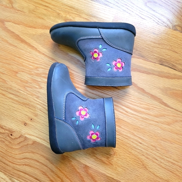 See Kai Run Other - See Kai Run gray boots size 9